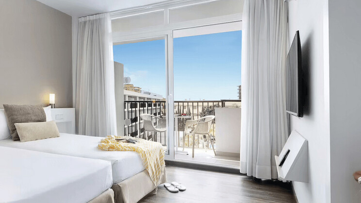 XTRA Sol Junior Suite